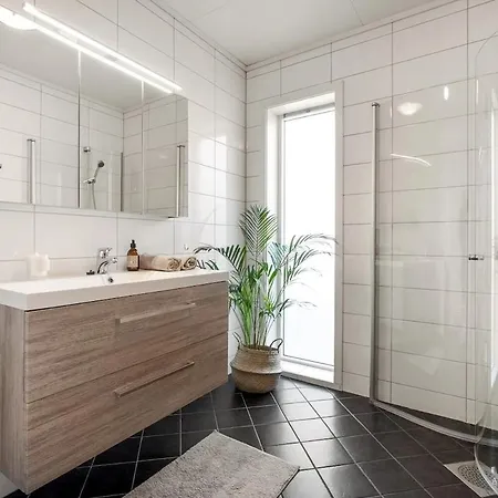 Apartman Bright And Modern 2-bed With Parking, Bbq And *