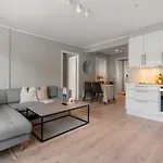 Bright And Modern 2-bed With Parking, Bbq And Apartmán Bergen