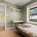 Bright And Modern 2-bed With Parking, Bbq And Apartmán